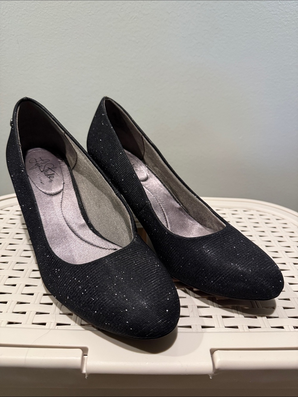 Life Stride Black Sparkle Women's Dress Pumps